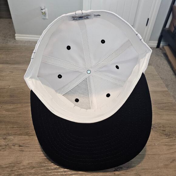 Vintage University of Kentucky Wildcats Fitted Hat 7 1/4 White Blue UK Flat Bill - Picture 8 of 11